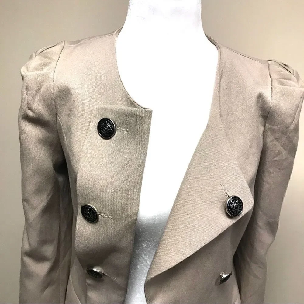 👠Poupine Tan blazer with folded lapel.  Size XS/S